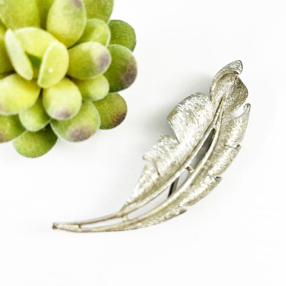 Sarah Coventry Vintage Silver Leaf Brooch